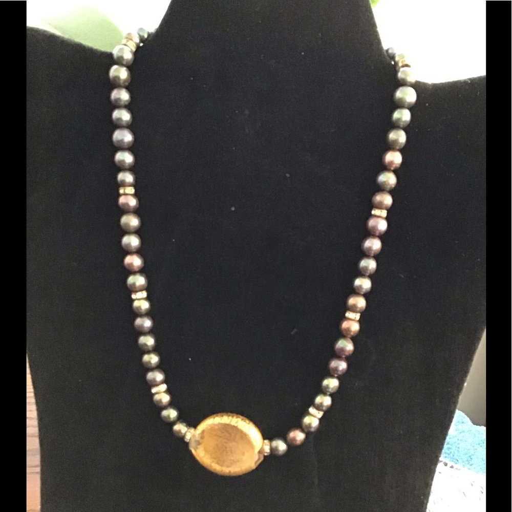 New. Freshwater Pearls And Murano Glass Necklace.